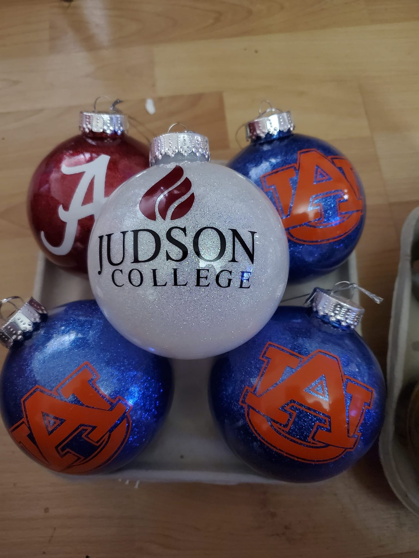 ✨ Custom Christmas Ornaments – Glitter or Painted! ✨