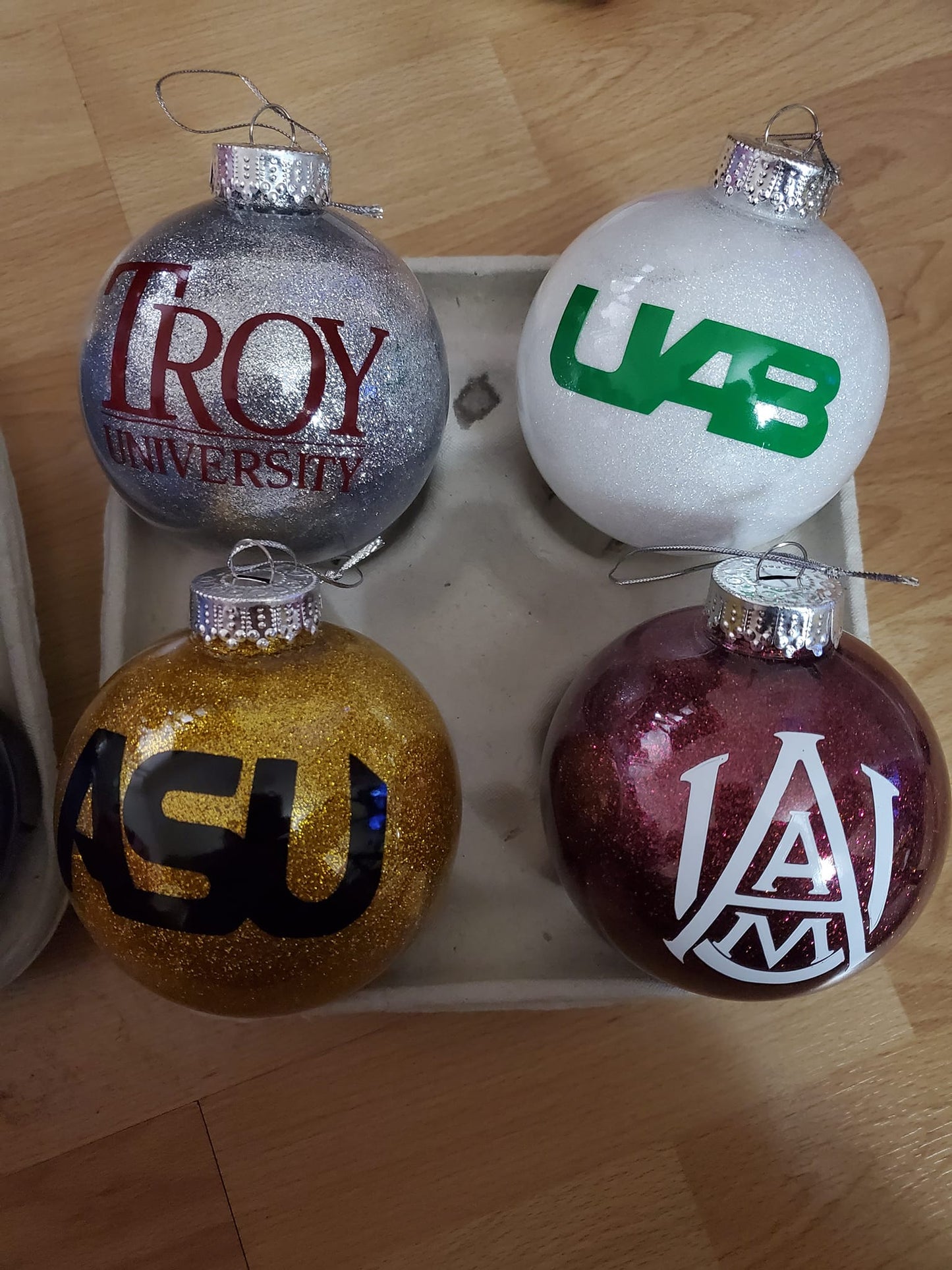 ✨ Custom Christmas Ornaments – Glitter or Painted! ✨